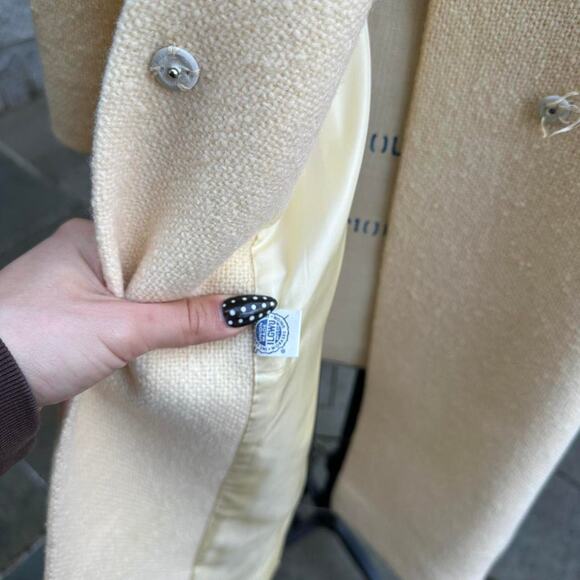 1960s Roos Atkins cream wool vintage coat - Picture 6 of 7